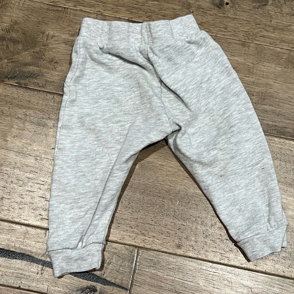 Baby 6-9 month Disney Minnie Mouse jogger sweatpants - Picture 2 of 3